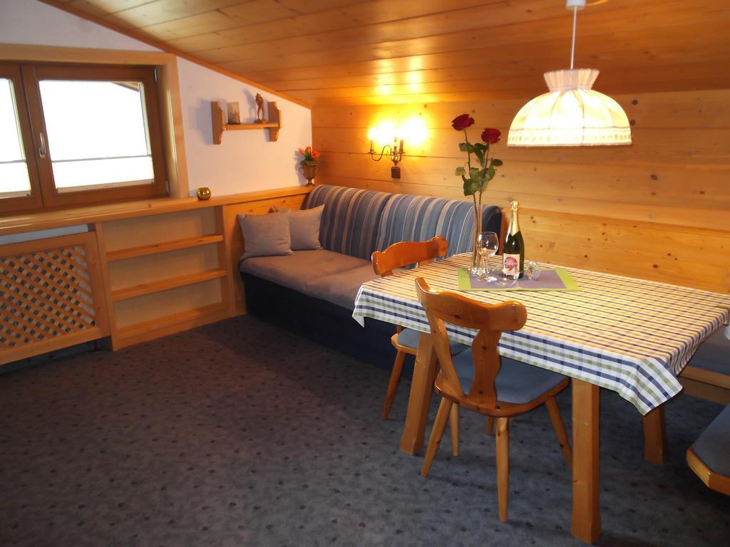 Appartement Haus Domenig à Umhausen Extérieur photo